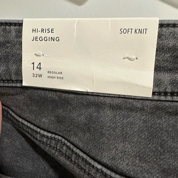 Women's Black Jeans - Picture 4 of 4